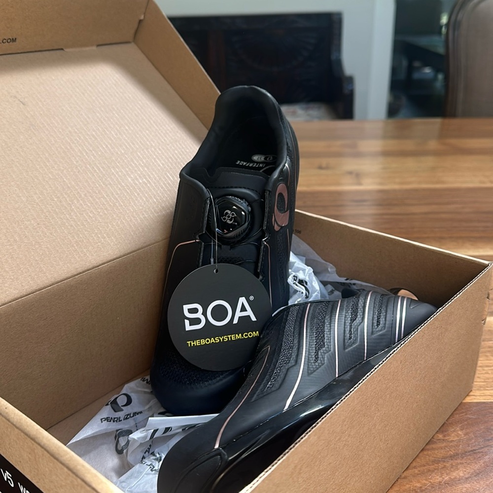Pearl Izumi women spin shoes
